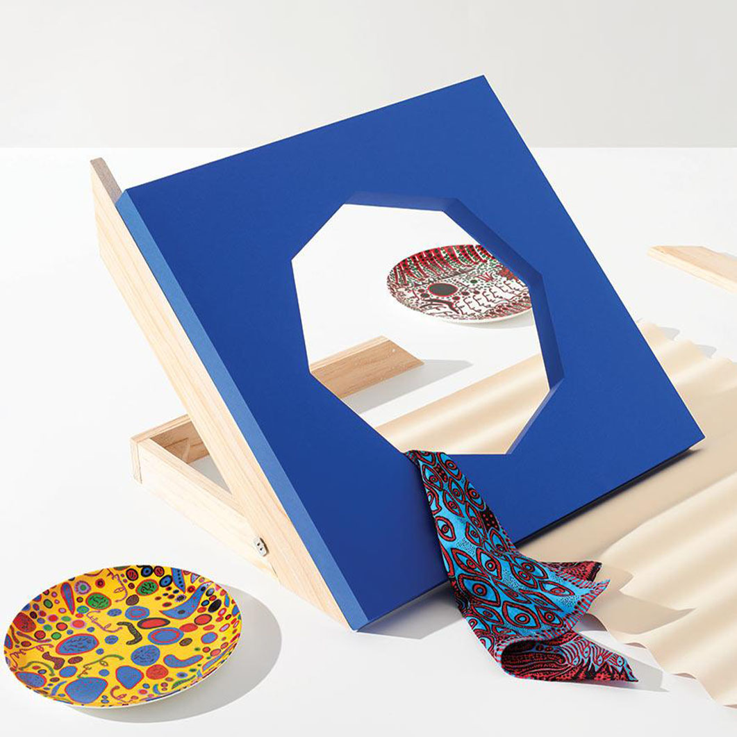 草間彌生：Love Was Infinitely Shining インテリアプレート(Love Was